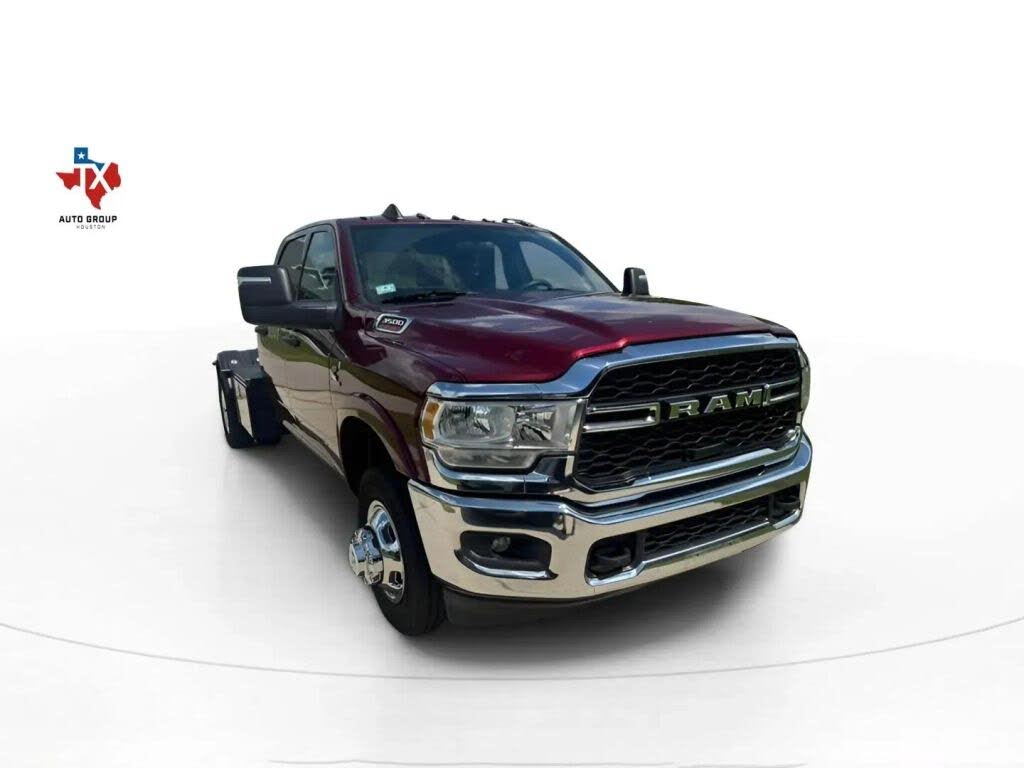 2023 RAM 3500 Chassis Tradesman Crew Cab LB DRW 4WD