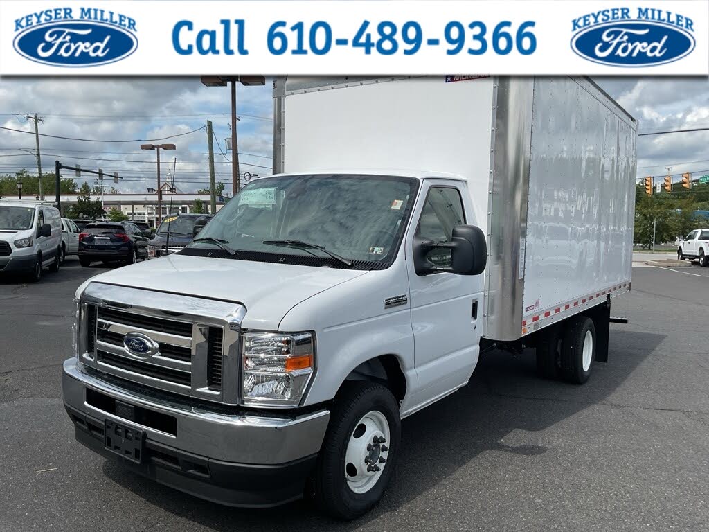 2025 Ford E-Series Chassis E-350 SD Cutaway SB DRW RWD