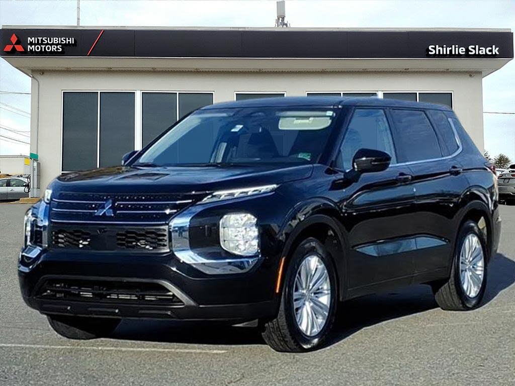 2024 Mitsubishi Outlander ES S-AWC