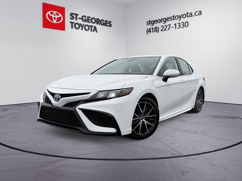 2024 Toyota Camry Hybrid SE FWD