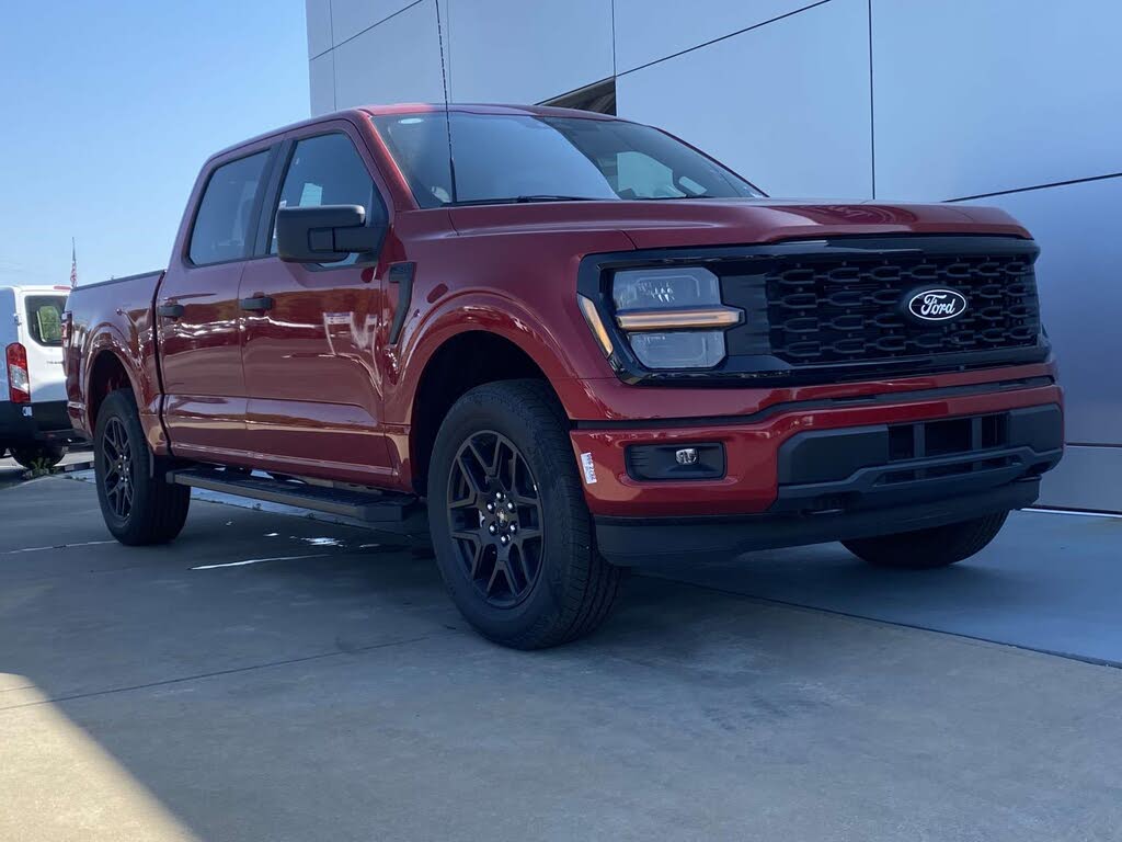 2025 Ford F-150 STX 4dr SuperCrew 4WD