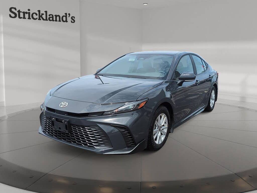 2025 Toyota Camry SE FWD