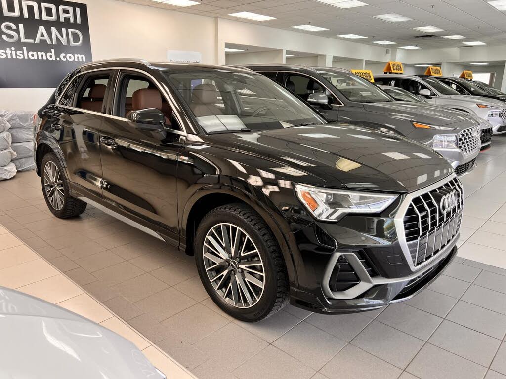 2022 Audi Q3 quattro Technik 45 TFSI