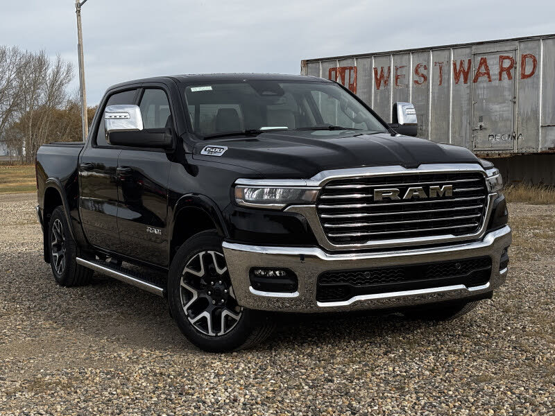 2025 RAM 1500 Laramie Crew Cab 4WD
