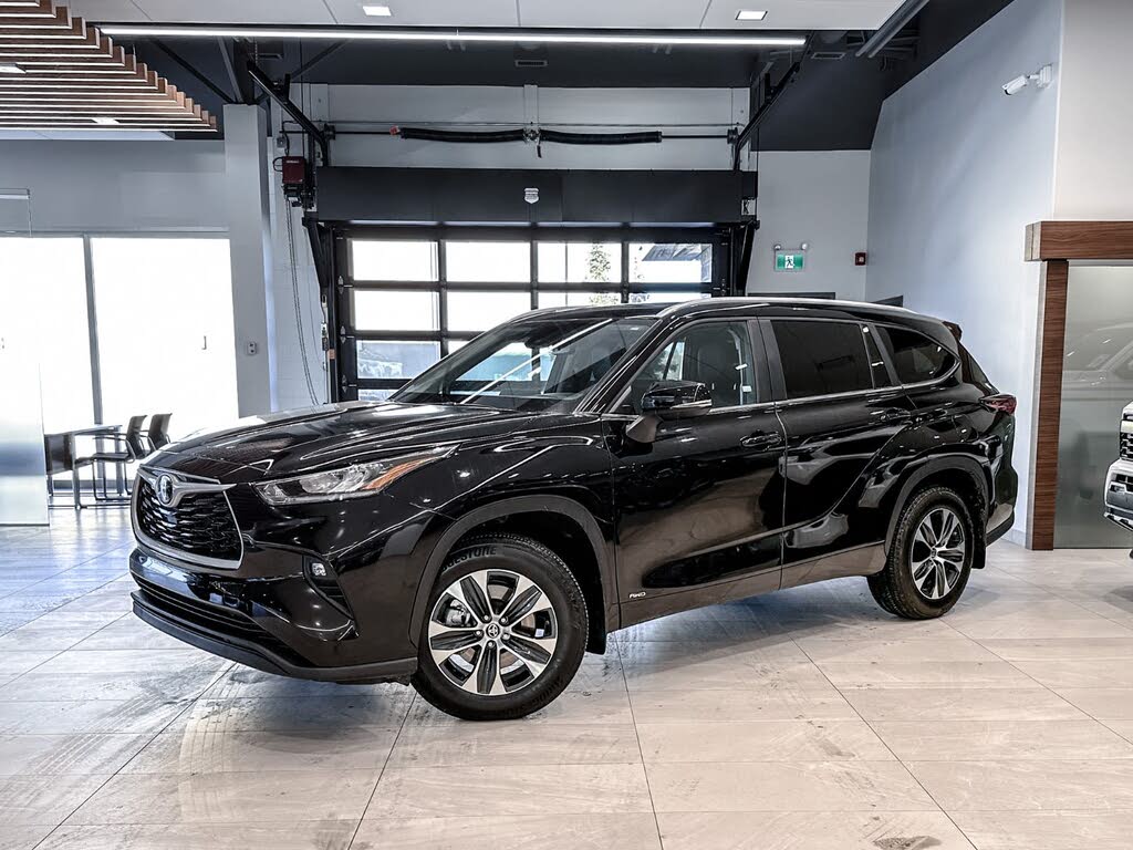 2025 Toyota Highlander Hybrid XLE AWD