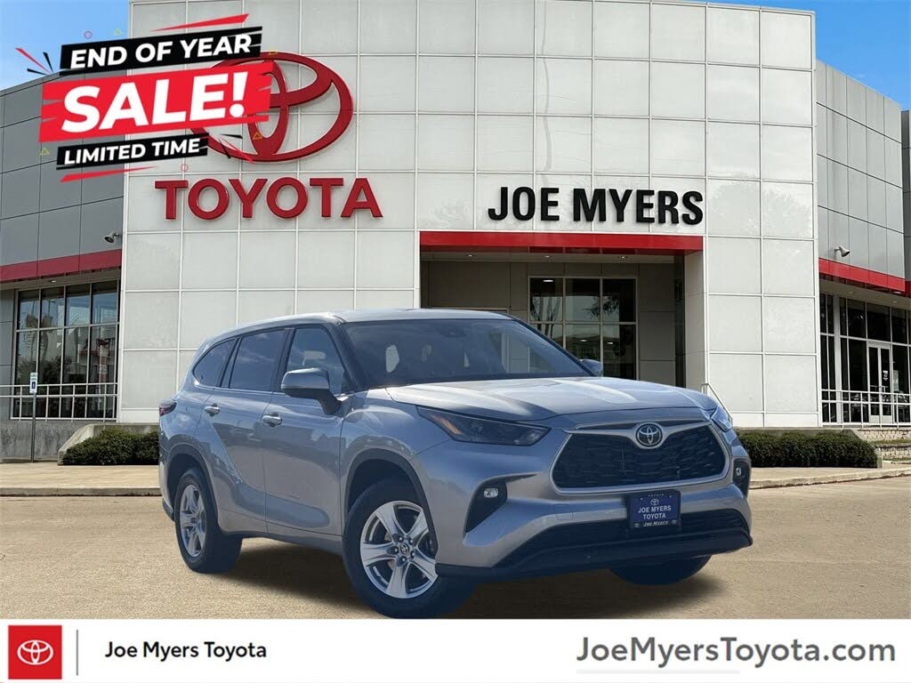 2025 Toyota Highlander LE FWD