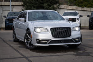 Chrysler 300 S V6 RWD