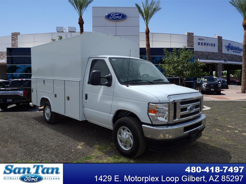2025 Ford E-Series Chassis E-350 SD Cutaway SB DRW RWD