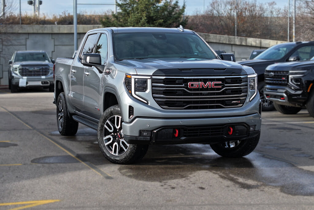 2025 GMC Sierra 1500 AT4 Crew Cab 4WD