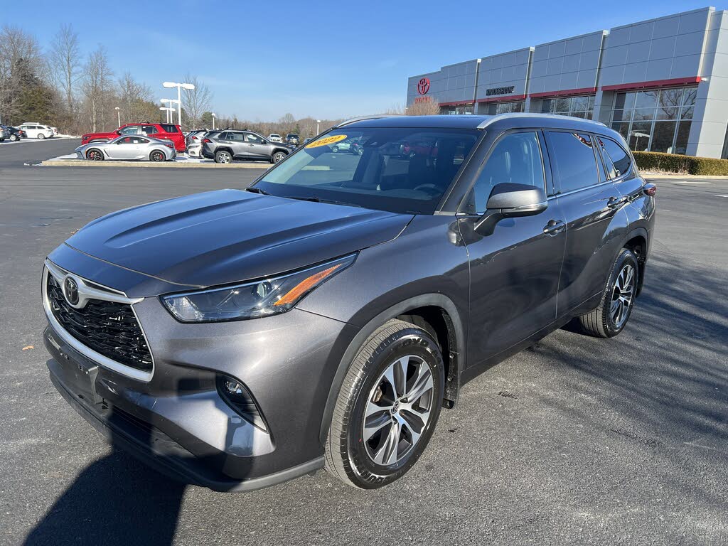 2022 Toyota Highlander XLE AWD