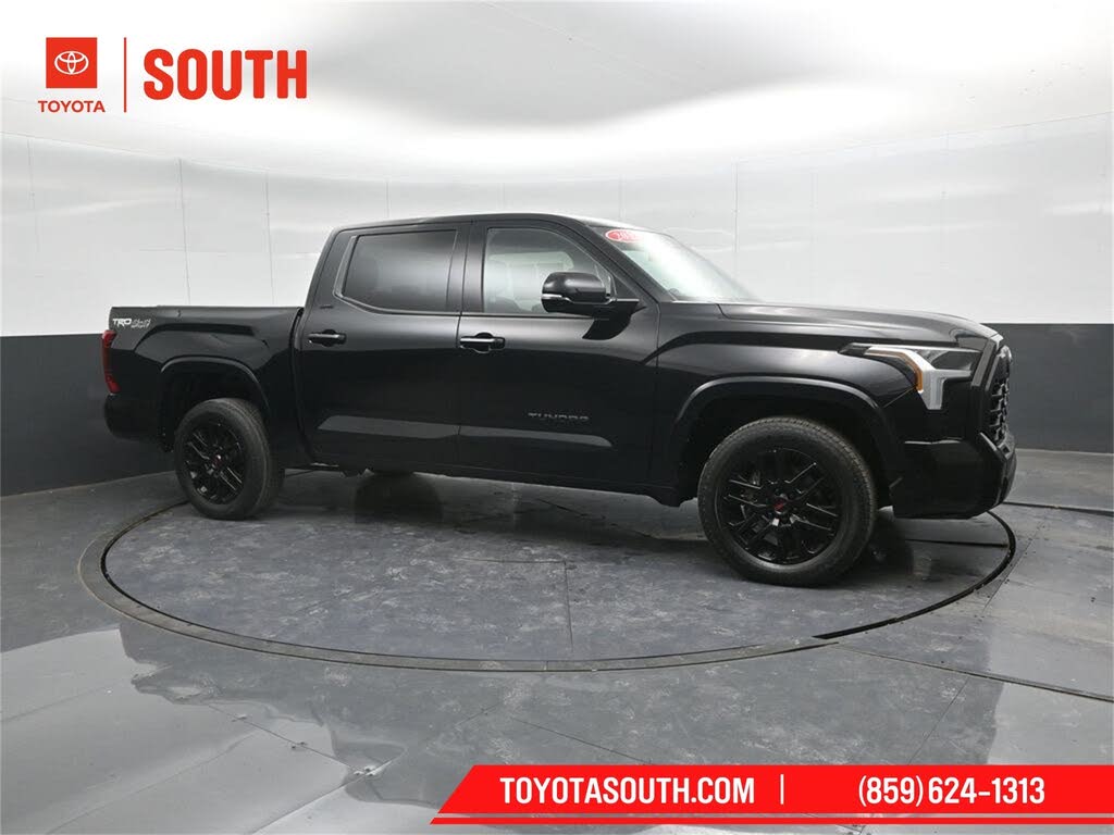 2022 Toyota Tundra SR5 CrewMax Cab 4WD