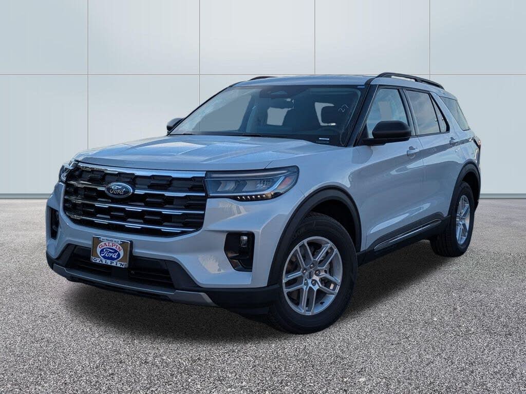 2025 Ford Explorer Active RWD