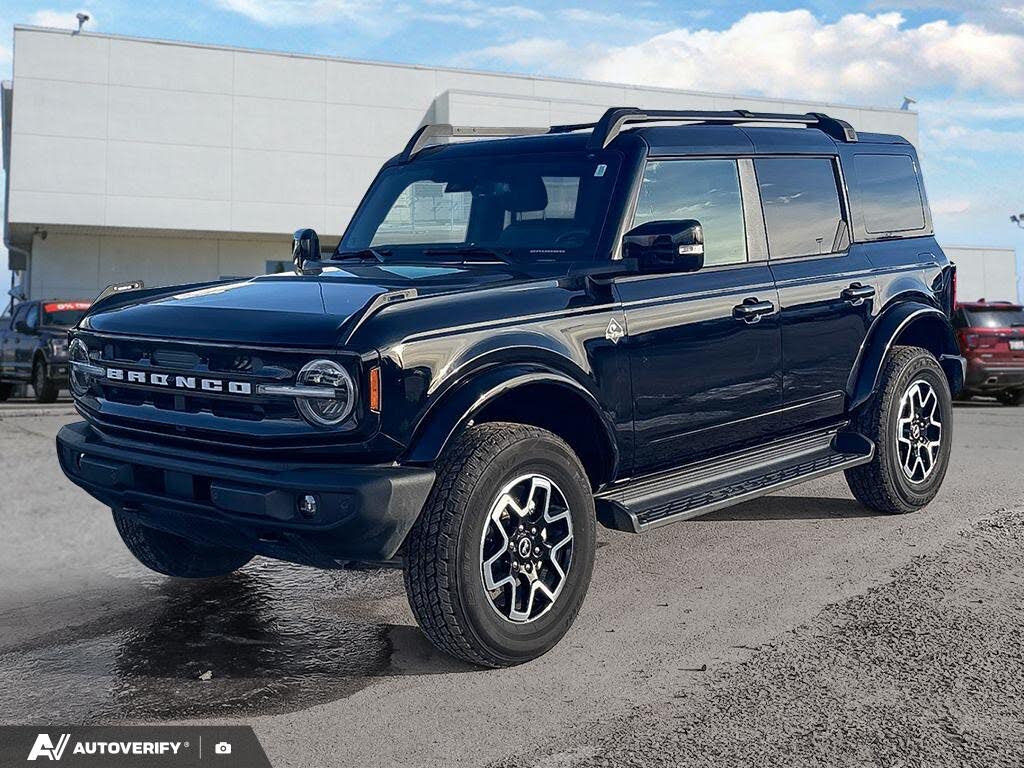 2025 Ford Bronco Outer Banks 4-Door 4WD