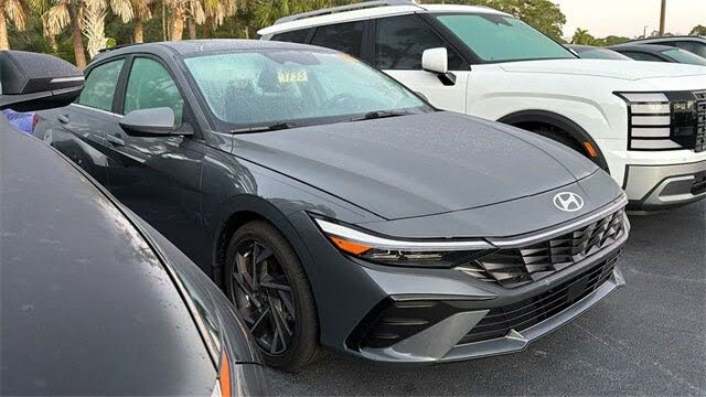 2025 Hyundai Elantra SEL Convenience FWD
