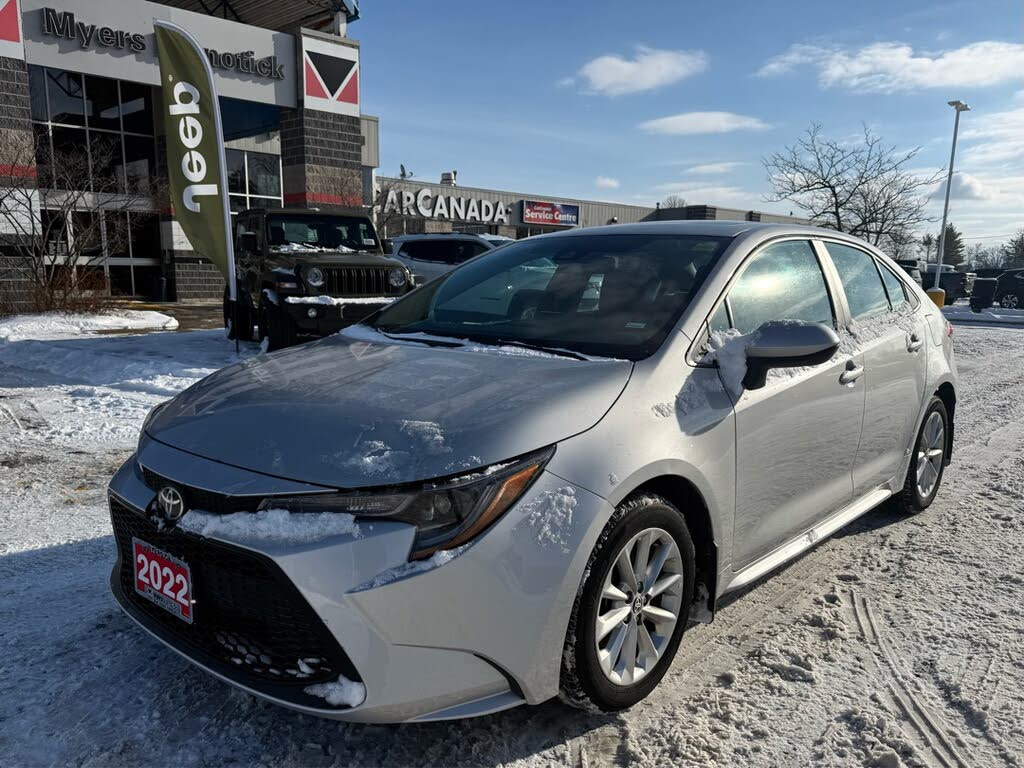 2022 Toyota Corolla LE FWD