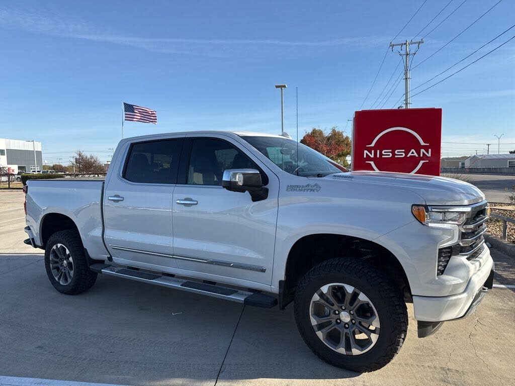 2023 Chevrolet Silverado 1500 High Country Crew Cab 4WD