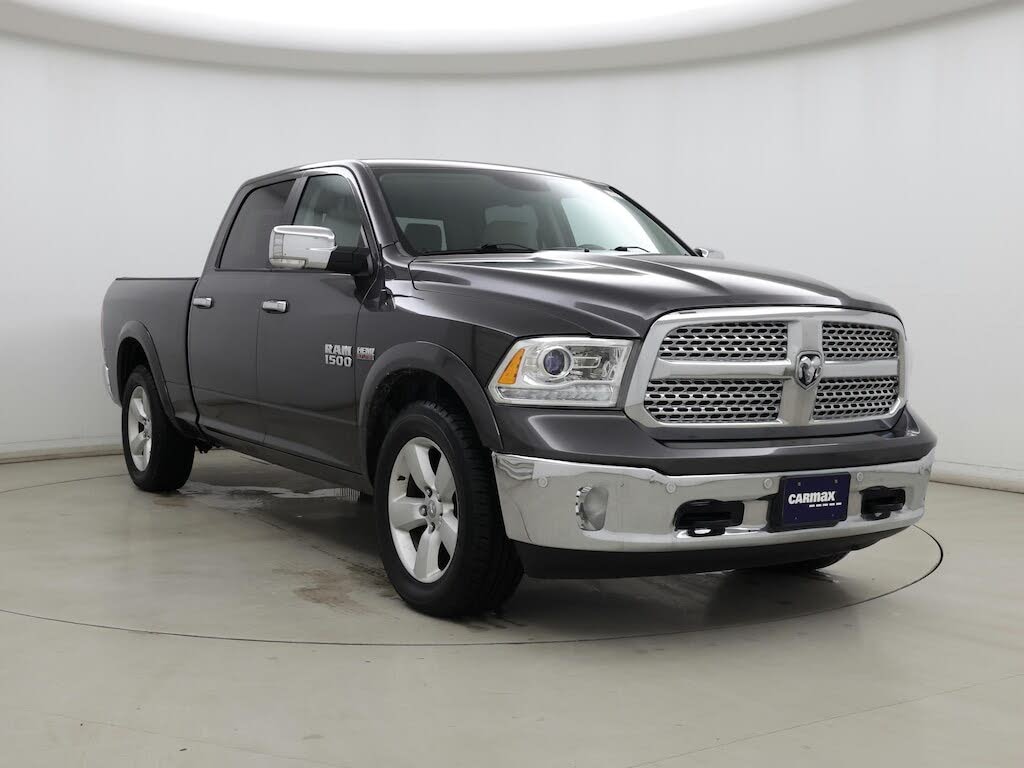 2017 RAM 1500 Laramie Crew Cab 4WD