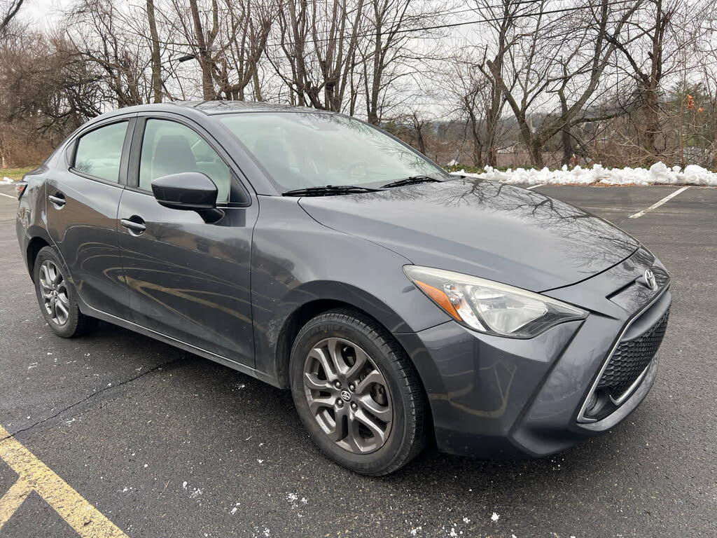 2019 Toyota Yaris Sedan FWD