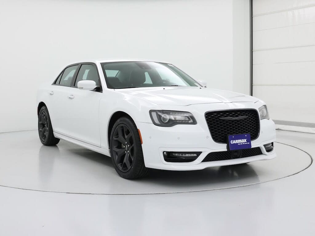 2022 Chrysler 300 Touring L RWD