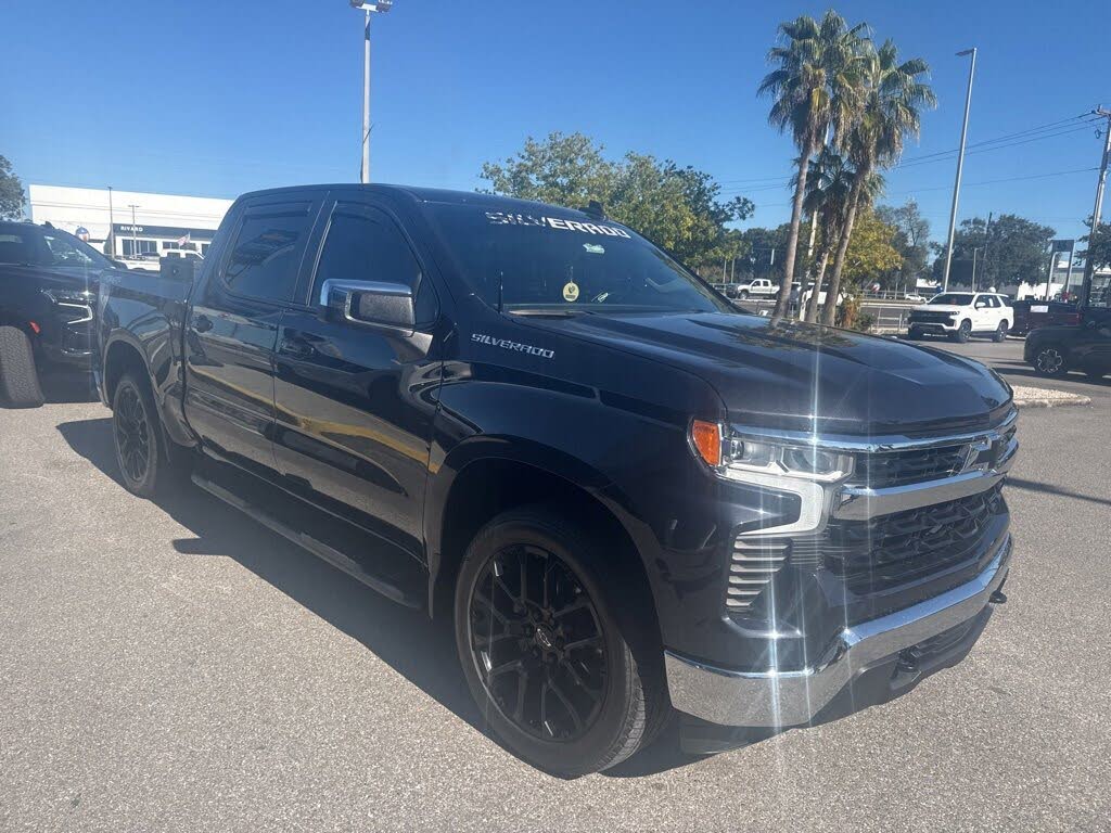 2023 Chevrolet Silverado 1500 LT Crew Cab 4WD