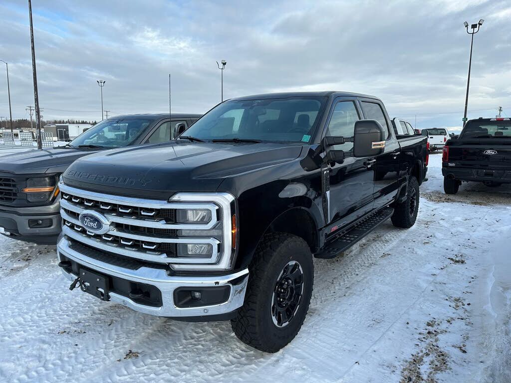 2025 Ford F-350 Super Duty Lariat Crew Cab 4WD
