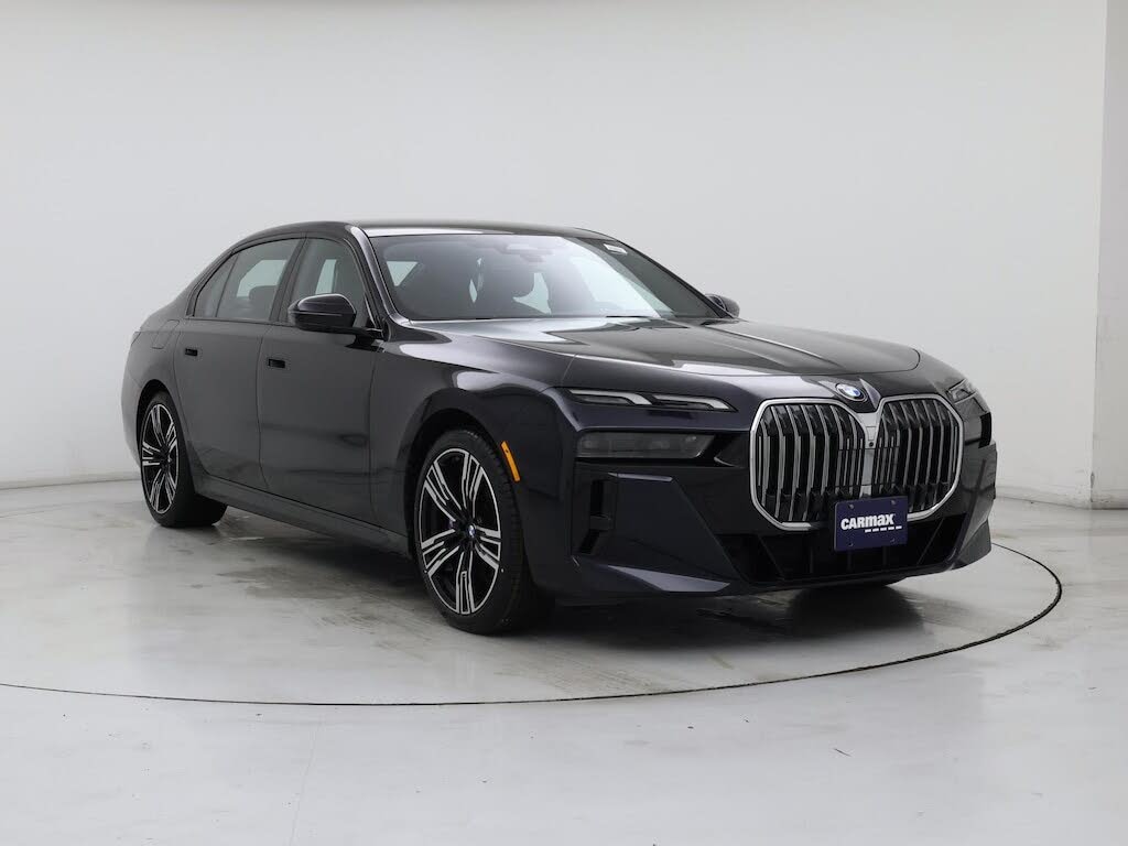 2023 BMW 7 Series 740i RWD