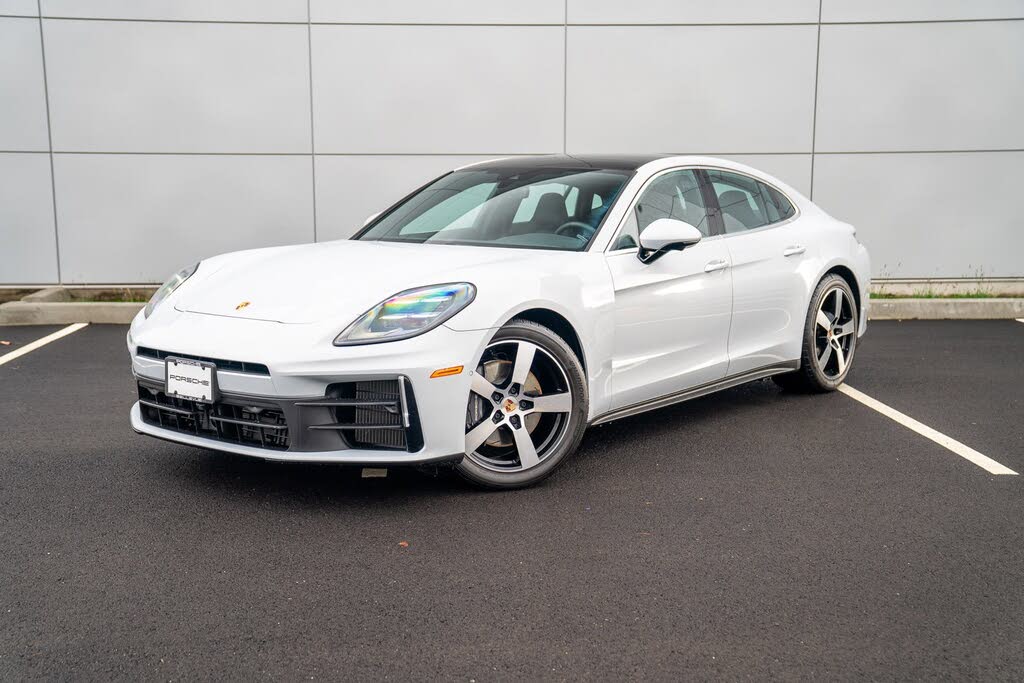 2025 Porsche Panamera 4 AWD