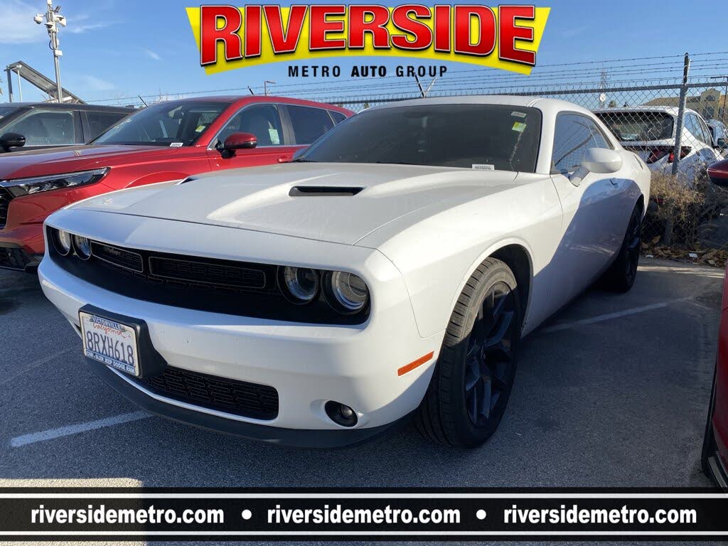 2020 Dodge Challenger SXT RWD