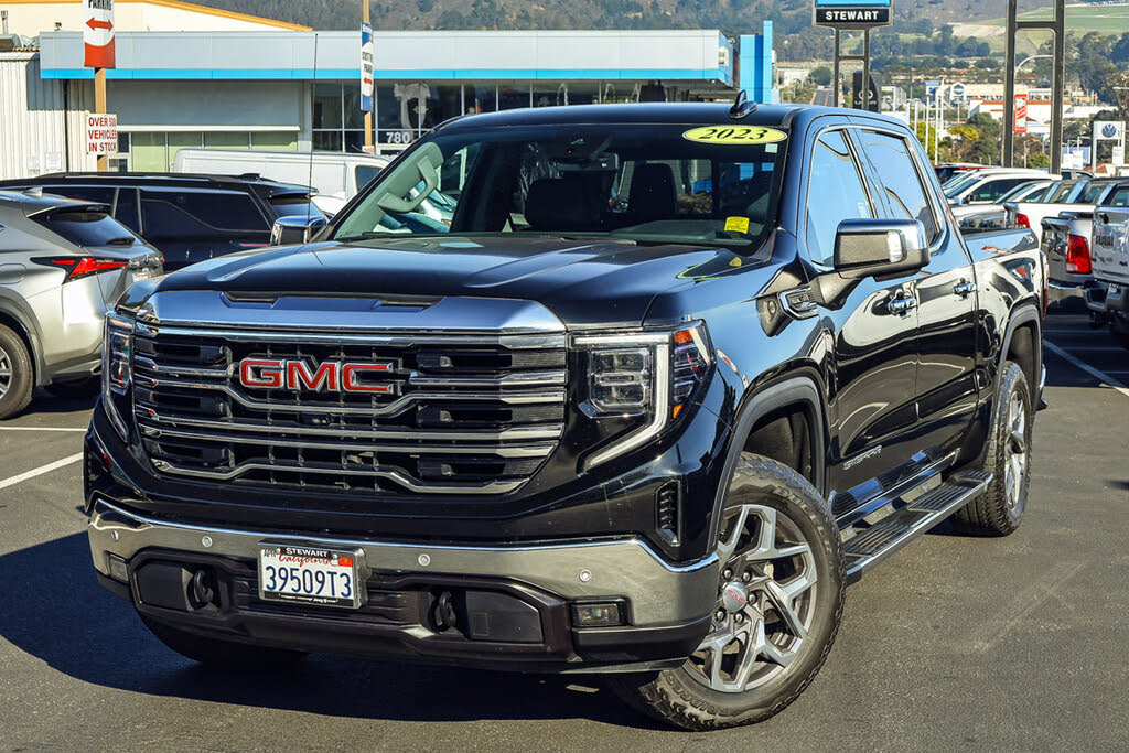 2023 GMC Sierra 1500 SLT Crew Cab 4WD