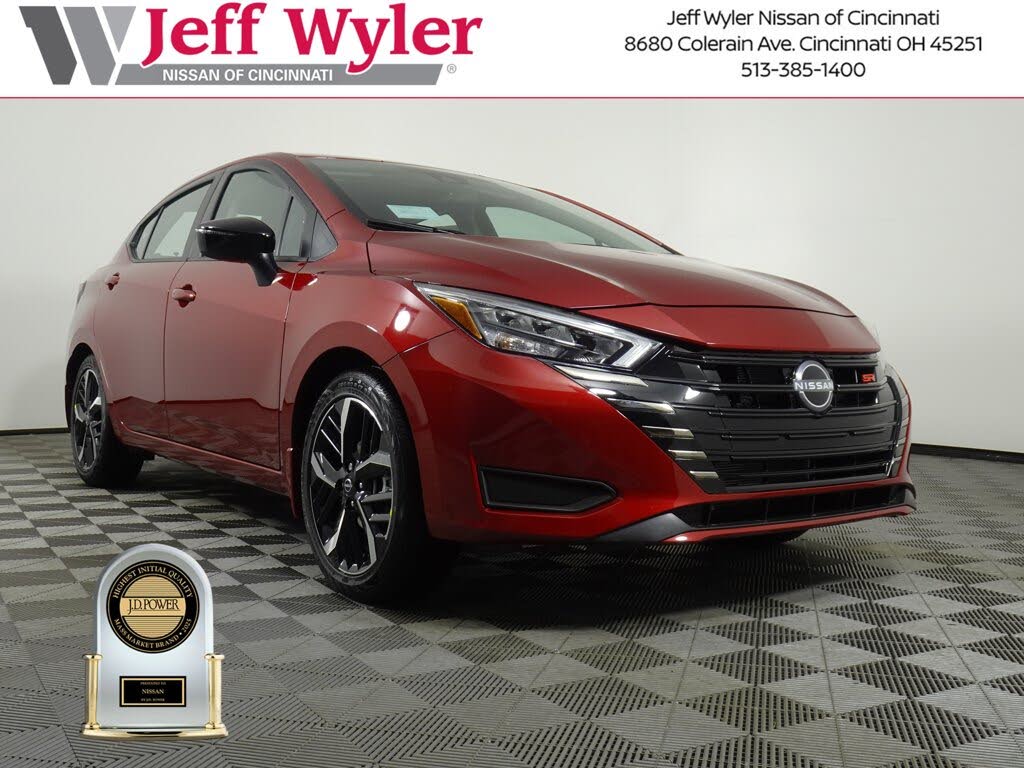 2025 Nissan Versa SR FWD