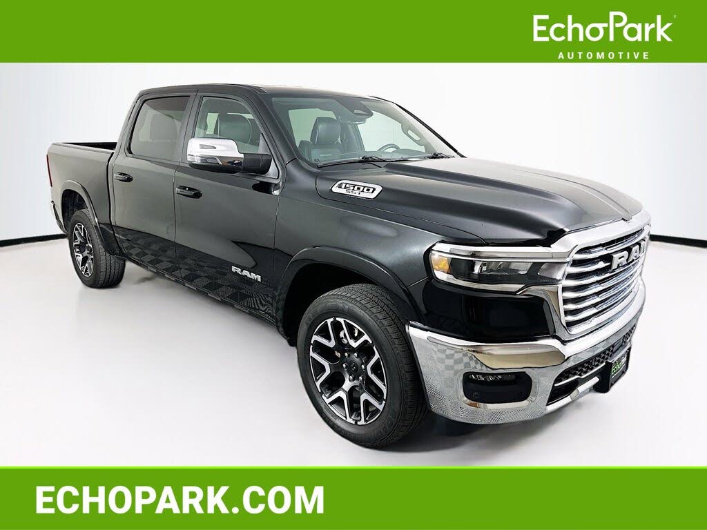 2025 RAM 1500 Laramie Crew Cab 4WD