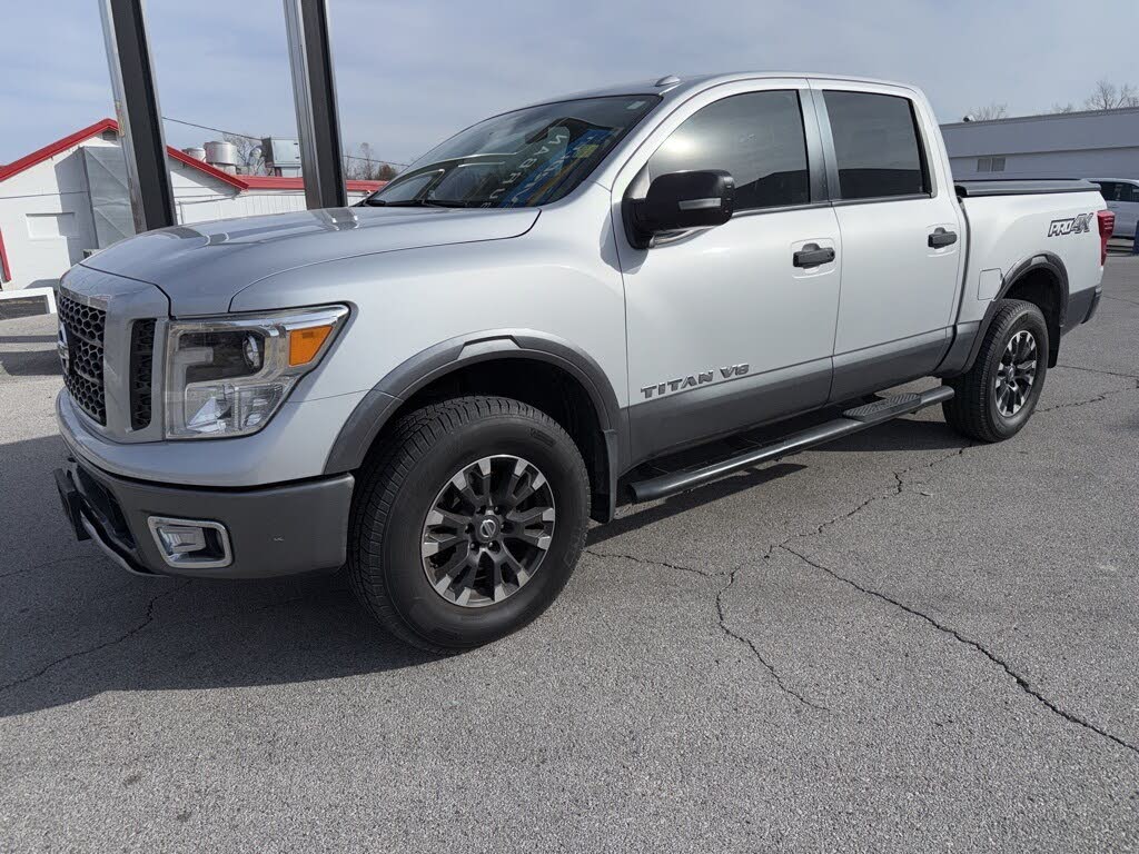 2019 Nissan Titan PRO-4X Crew Cab 4WD