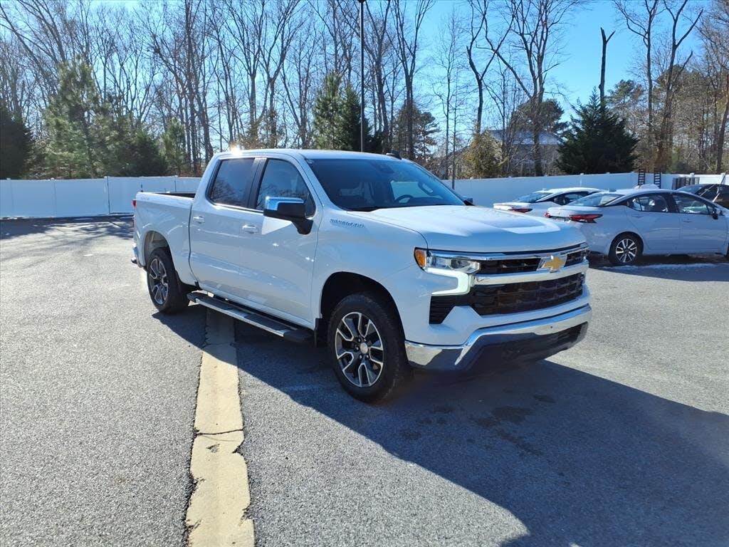 2022 Chevrolet Silverado 1500 LT Crew Cab 4WD