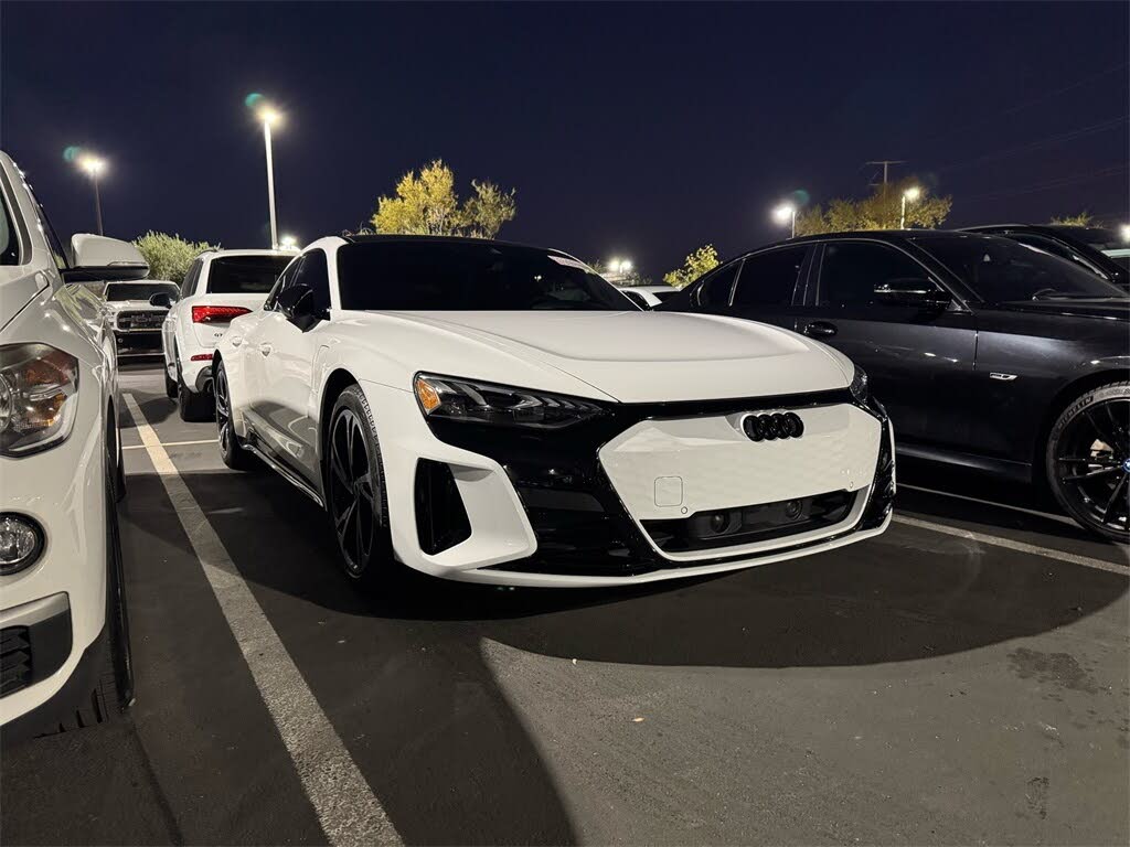 2024 Audi e-tron GT quattro Premium Plus AWD
