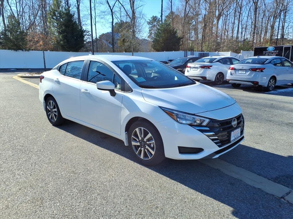 2025 Nissan Versa SV FWD