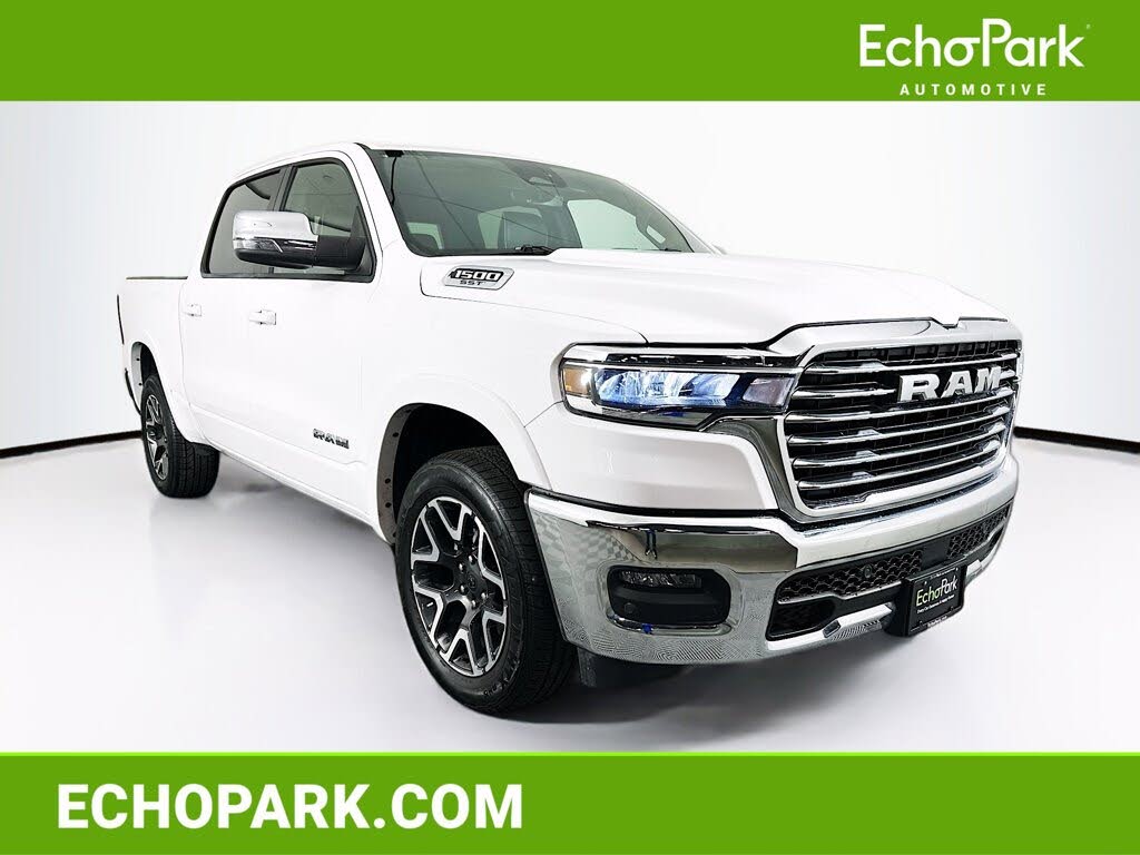 2025 RAM 1500 Laramie Crew Cab 4WD