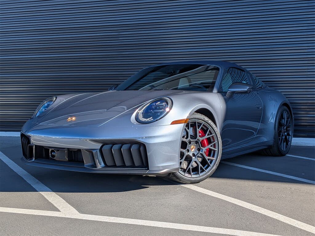 2026 Porsche 911 Targa 4 GTS Cabriolet AWD