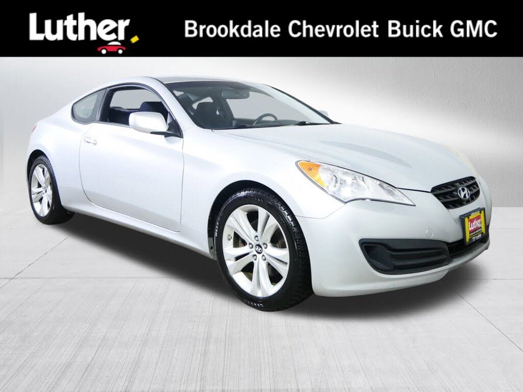 2010 Hyundai Genesis Coupe 2.0T Premium RWD