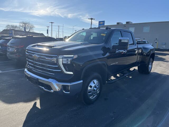 2024 Chevrolet Silverado 3500HD LTZ Crew Cab 4WD