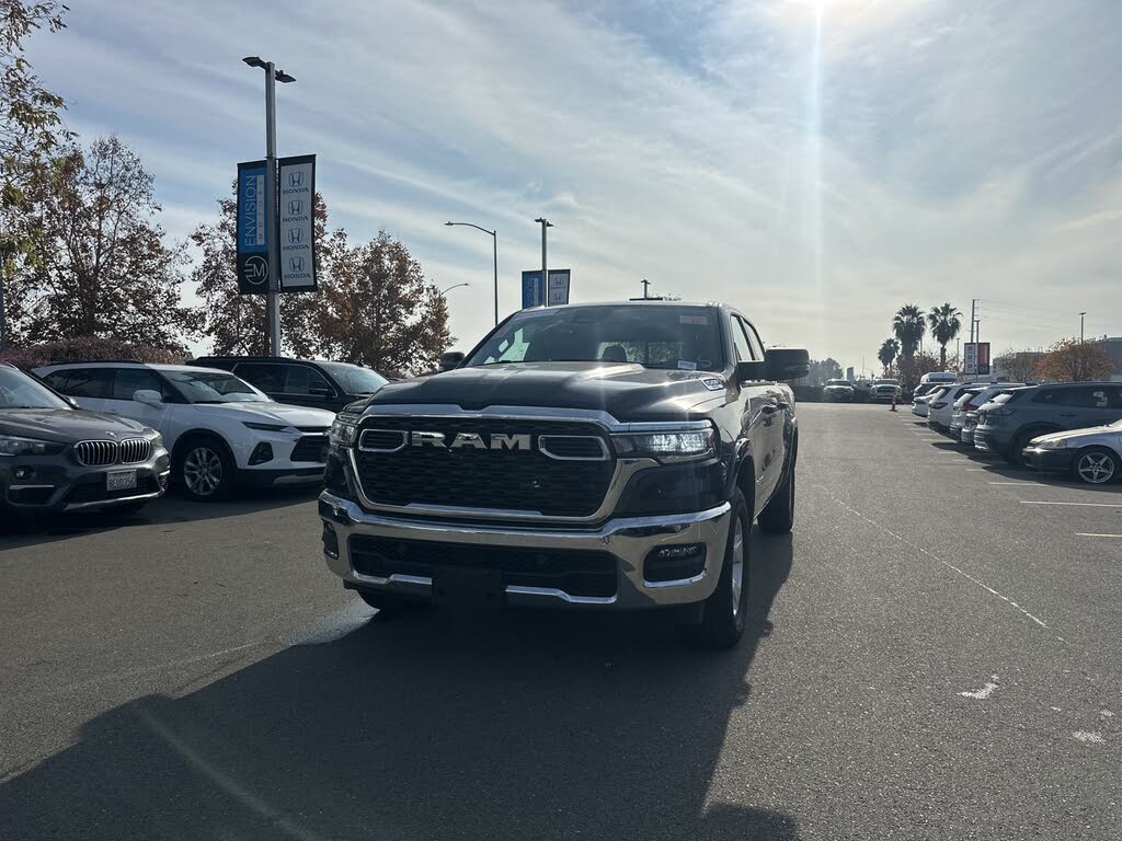 2025 RAM 1500 Big Horn Crew Cab 4WD
