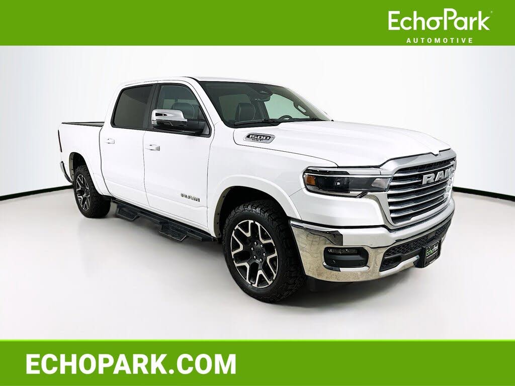 2025 RAM 1500 Laramie Crew Cab 4WD