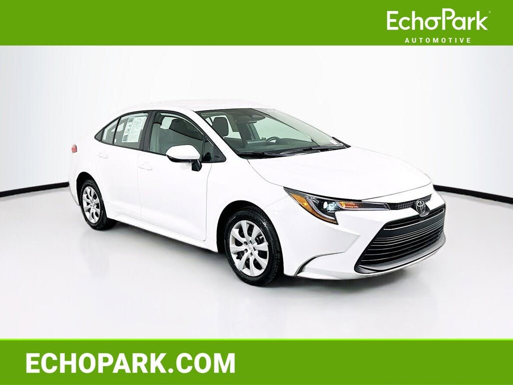 2025 Toyota Corolla LE FWD