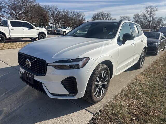 2025 Volvo XC60 B5 Core Dark Theme AWD