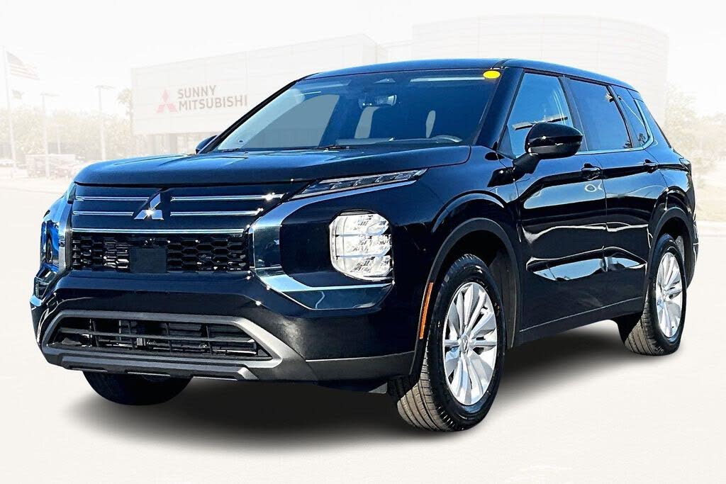 2026 Mitsubishi Outlander ES FWD