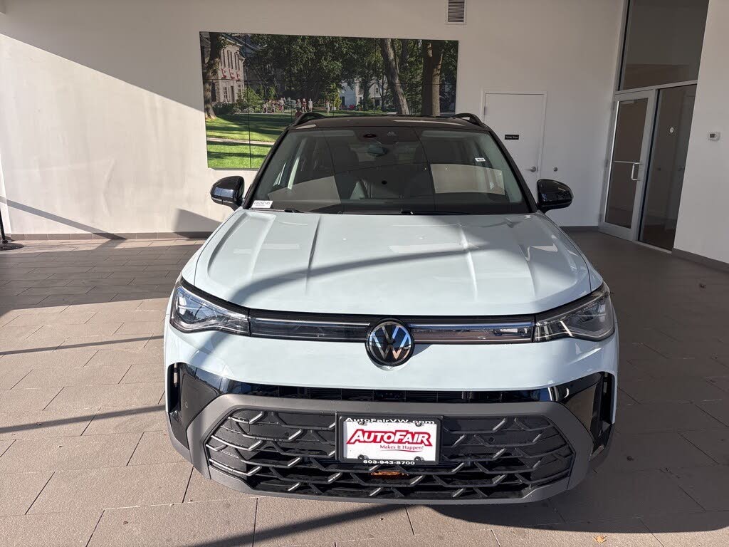 2026 Volkswagen Taos SE Black 4Motion