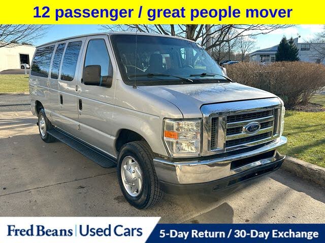 2011 Ford E-Series E-350 XLT Super Duty Passenger Van