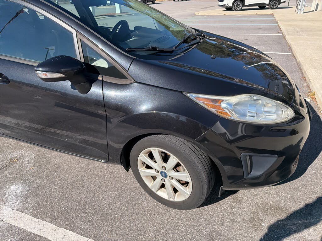 2013 Ford Fiesta SE Hatchback
