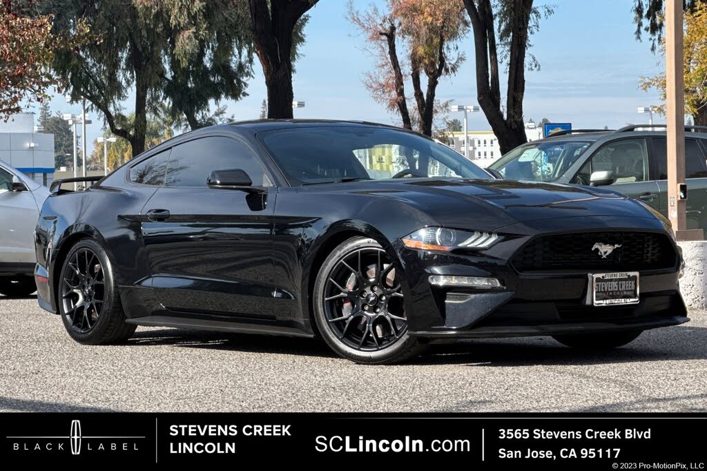 2018 Ford Mustang EcoBoost Coupe RWD