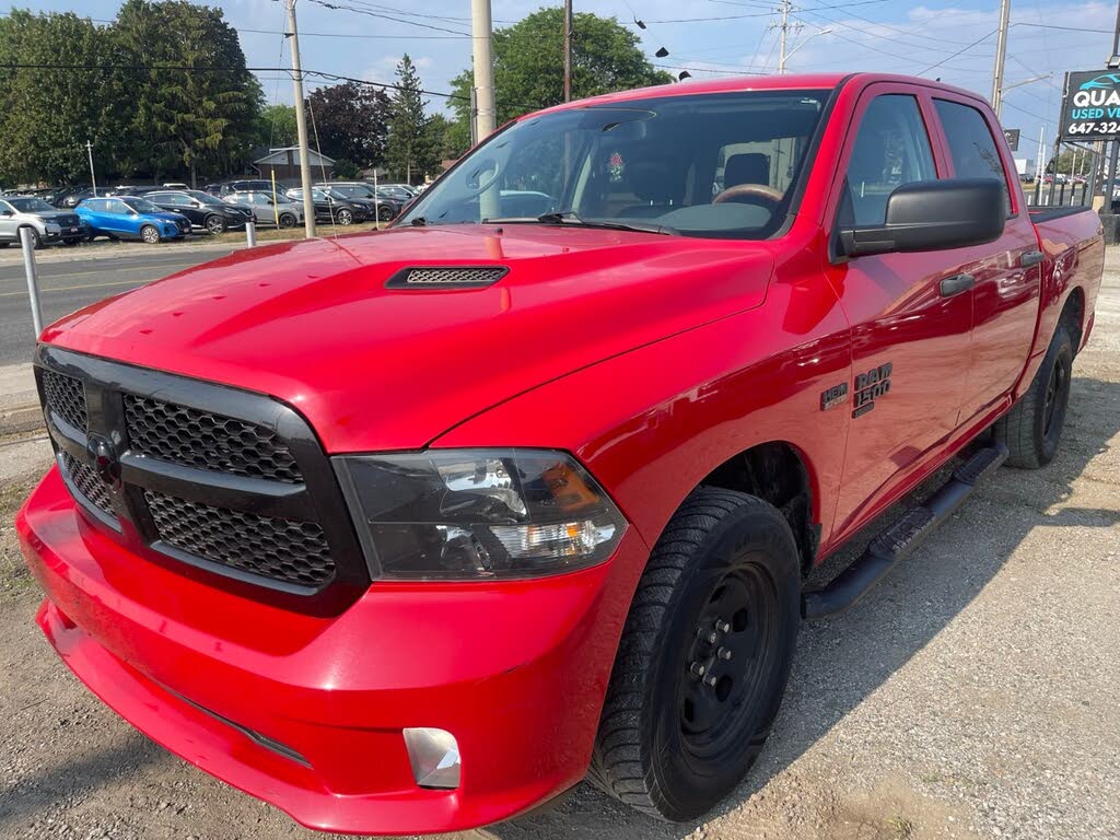 RAM 1500 Classic Express Crew Cab 4WD 2019