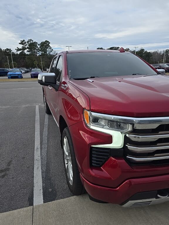 2022 Chevrolet Silverado 1500 High Country Crew Cab 4WD